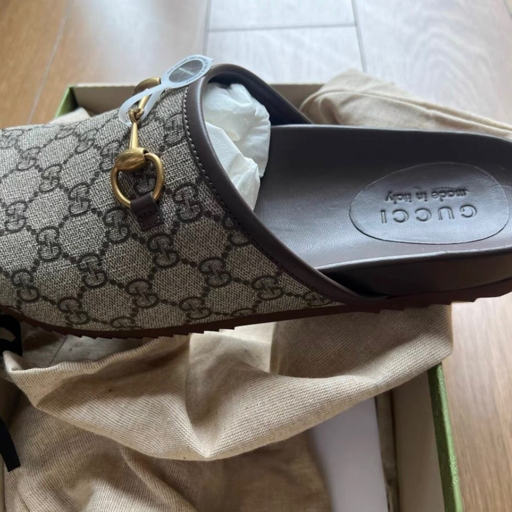 Gucci Men's Beige and Dark Brown Slip-On Loafers